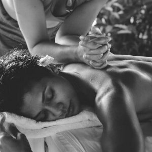 RELAXING MASSAGE